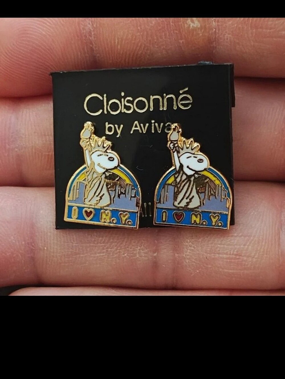 1970s Peanuts Snoopy " I Love N.Y. Gold Tone Cloisonné Enamel Stud Earrings.